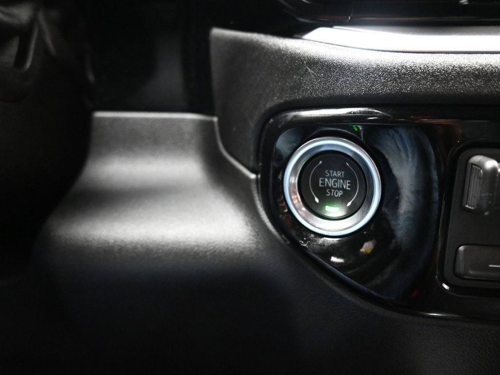 Used 2025 Chevrolet Silverado 2500 High Country image 29