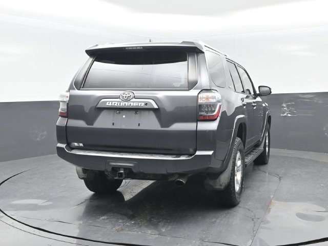 Used 2018 Toyota 4Runner SR5 AWD/4WD image 22