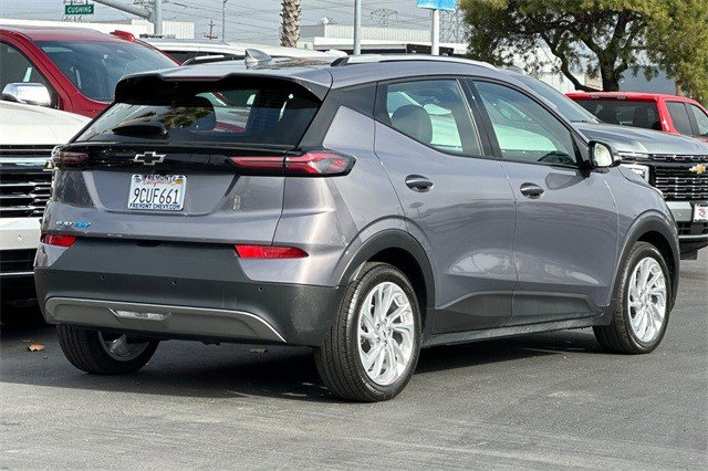 Certified 2022 Chevrolet Bolt EUV LT w/ Comfort Package image 4