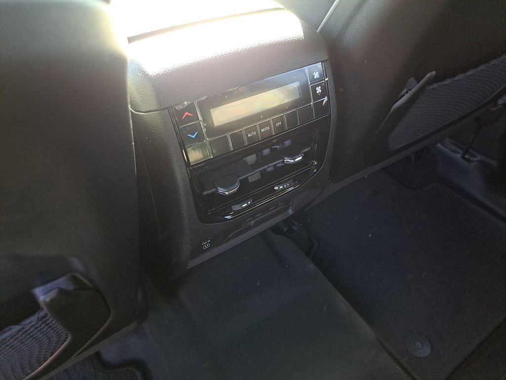 New 2026 Jeep Grand Cherokee L Laredo image 17