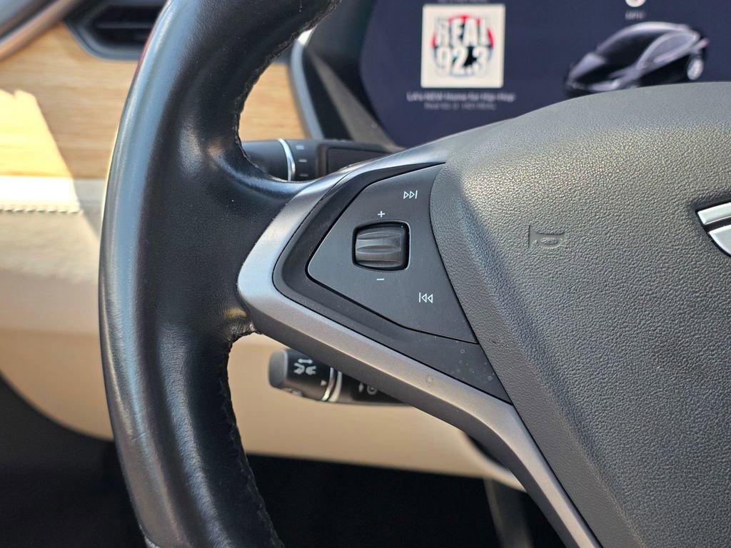 Used 2018 Tesla Model X 75D AWD/4WD image 31
