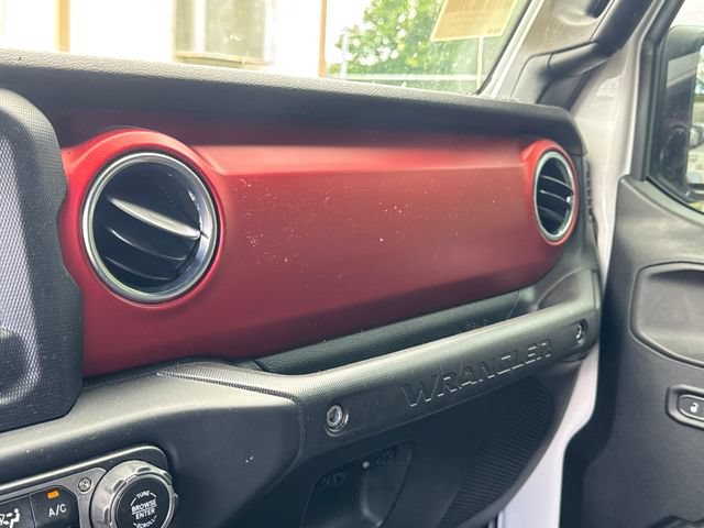 Used 2018 Jeep Wrangler Unlimited Rubicon AWD/4WD image 29