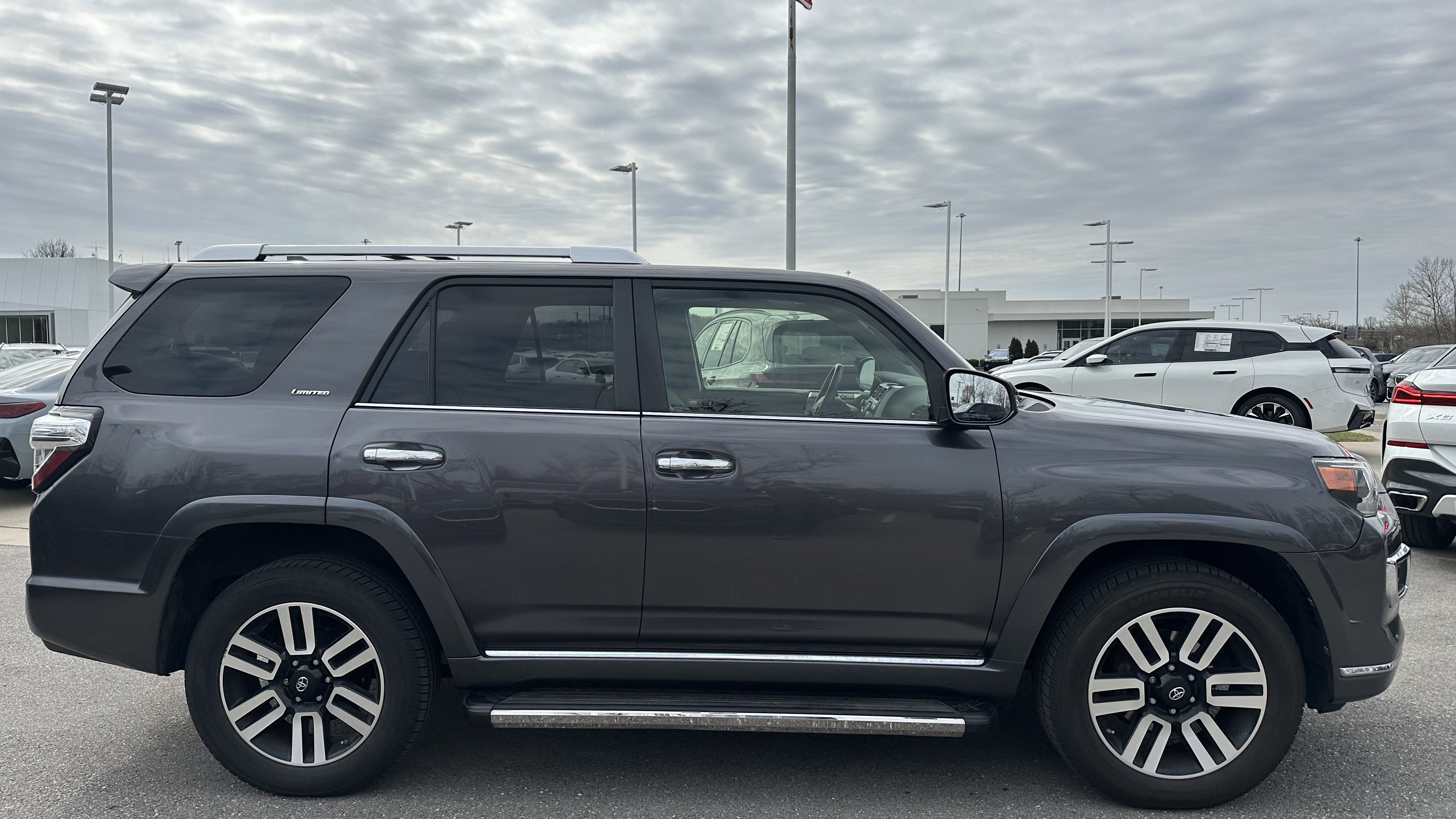 Used 2015 Toyota 4Runner Limited image 11