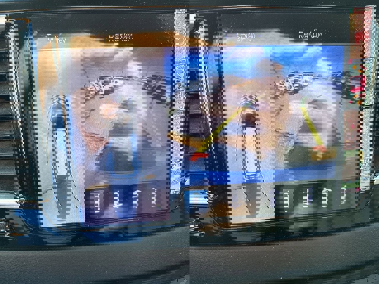 Used 2020 Chrysler Pacifica Touring w/ Advanced Safetytec Group image 26