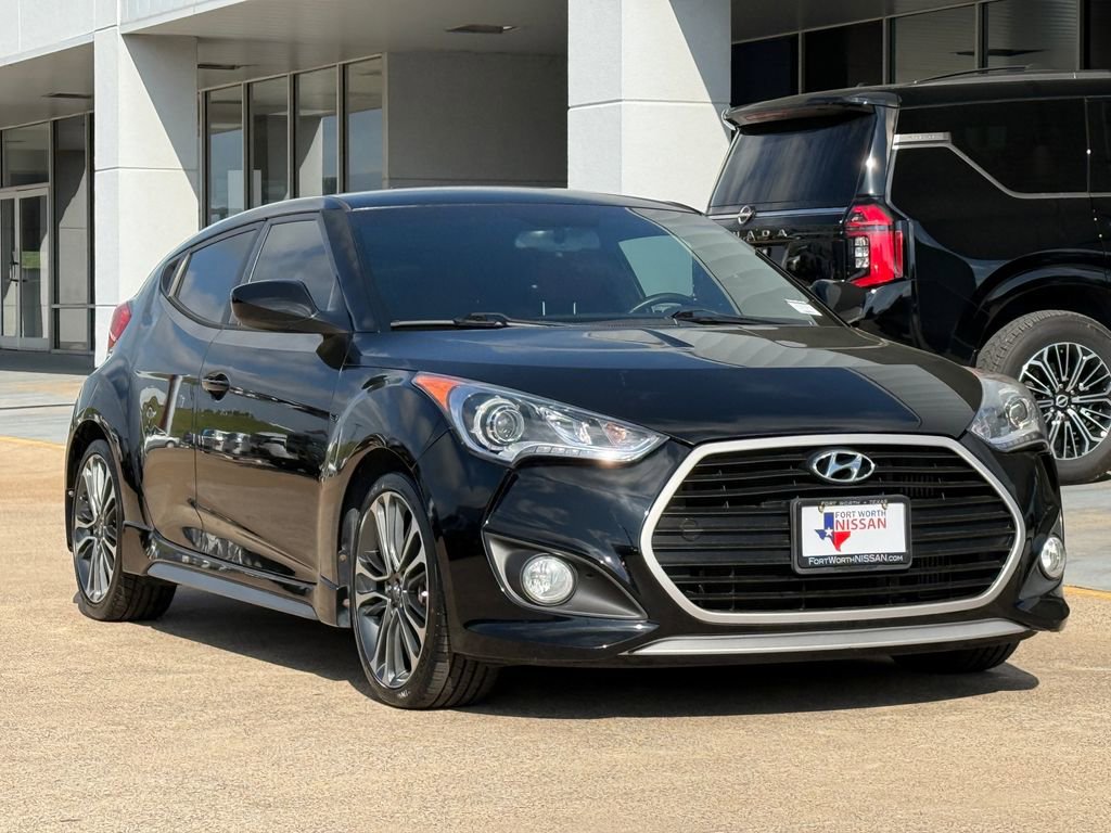 Used 2016 Hyundai Veloster Turbo R-Spec image 2