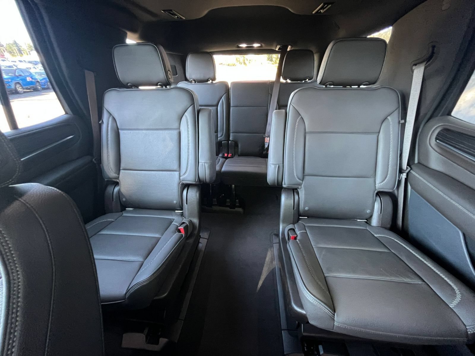 Used 2021 GMC Yukon Denali w/ Denali Premium Package AWD/4WD image 42