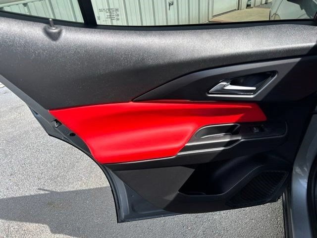 Used 2025 Chevrolet Equinox EV RS FWD image 39