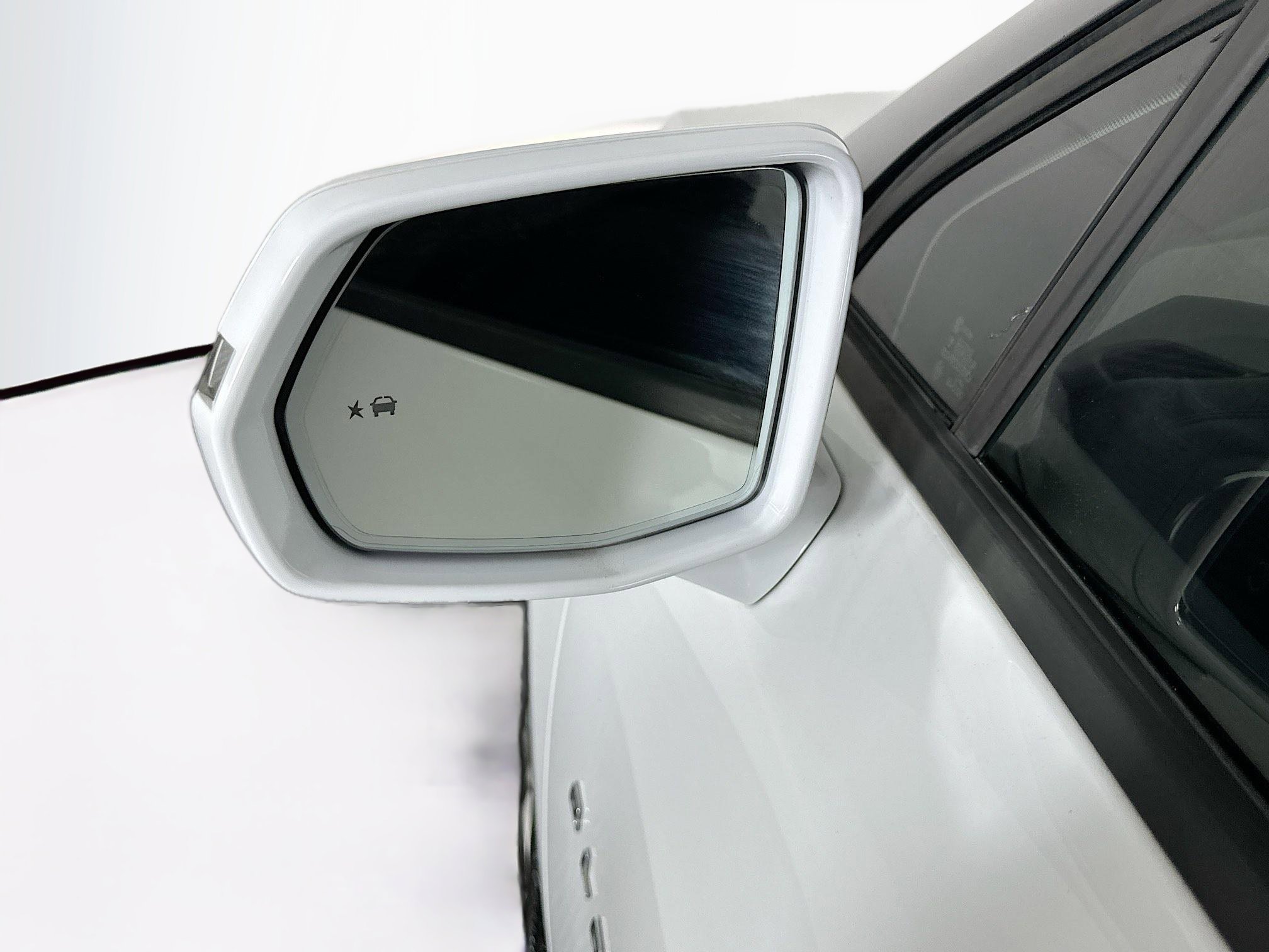 Used 2019 Chevrolet Blazer LT image 16