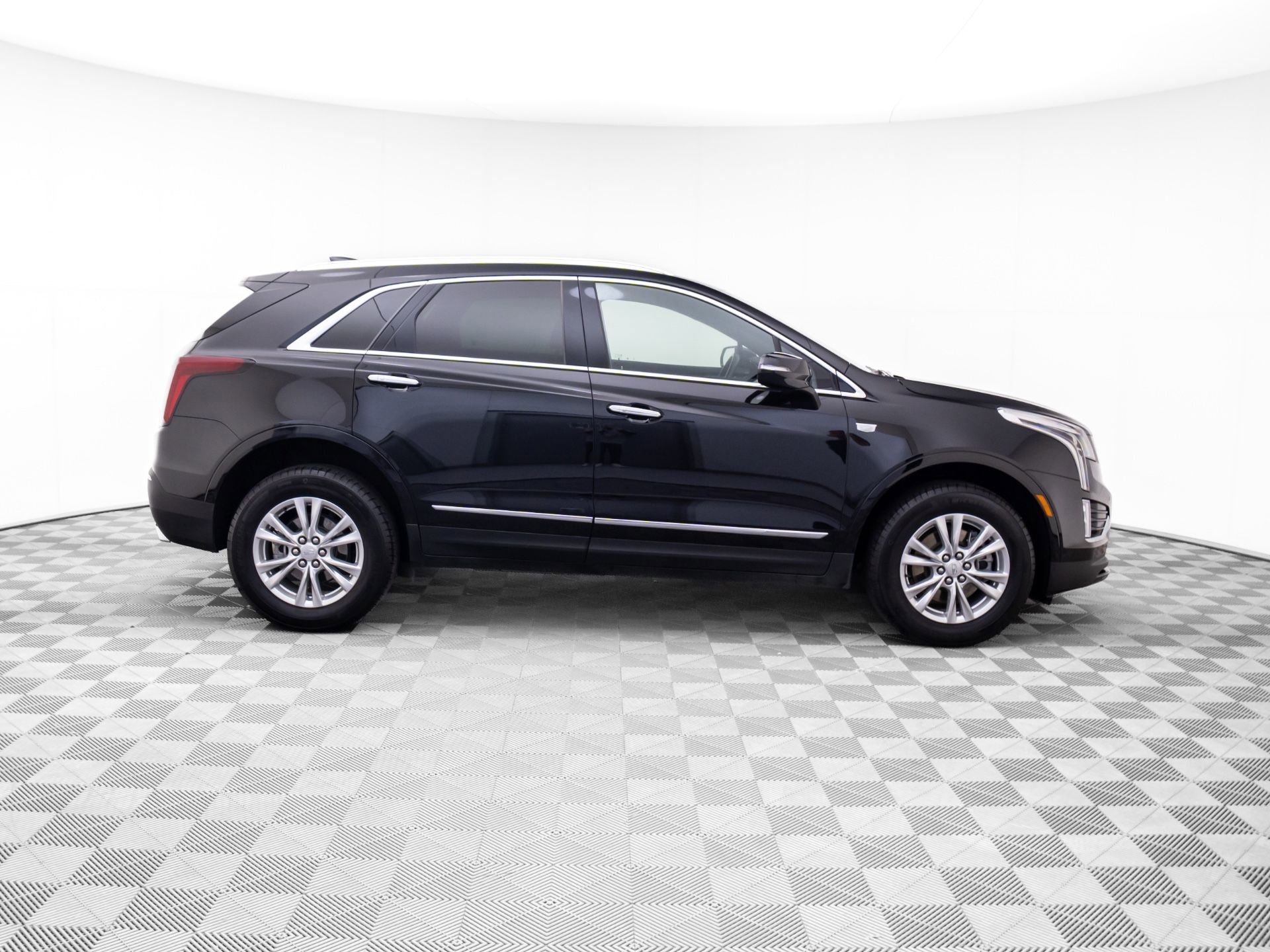 Certified 2023 Cadillac XT5 Luxury image 8