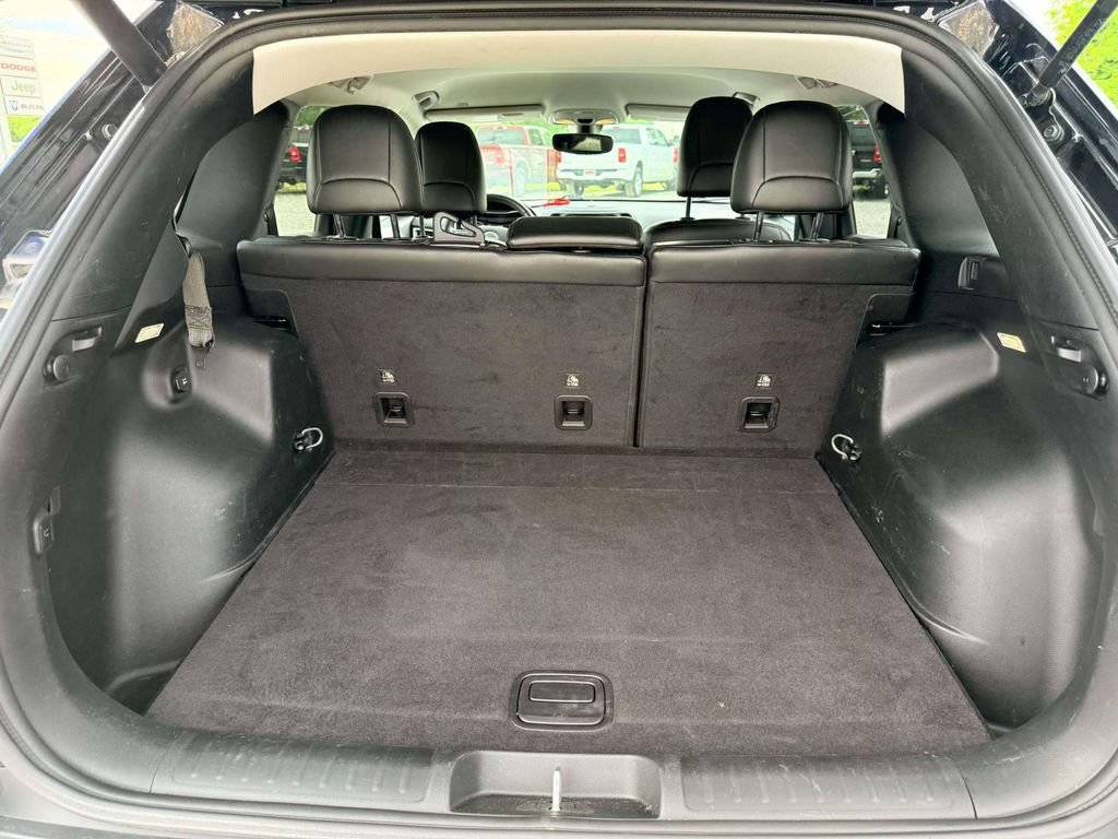 Used 2019 Jeep Cherokee Limited AWD/4WD image 10