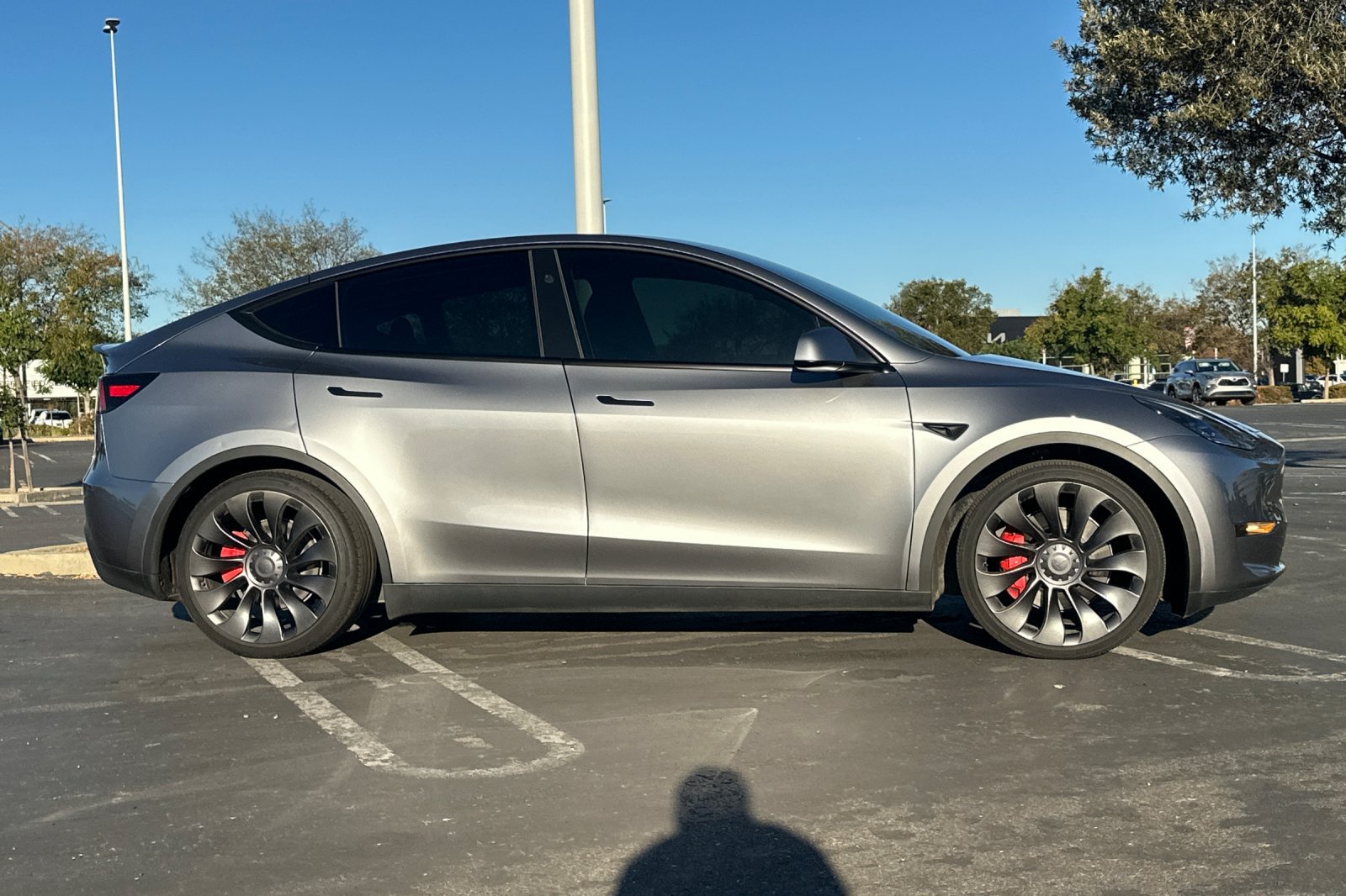 Used 2025 Tesla Model Y Performance AWD/4WD image 3