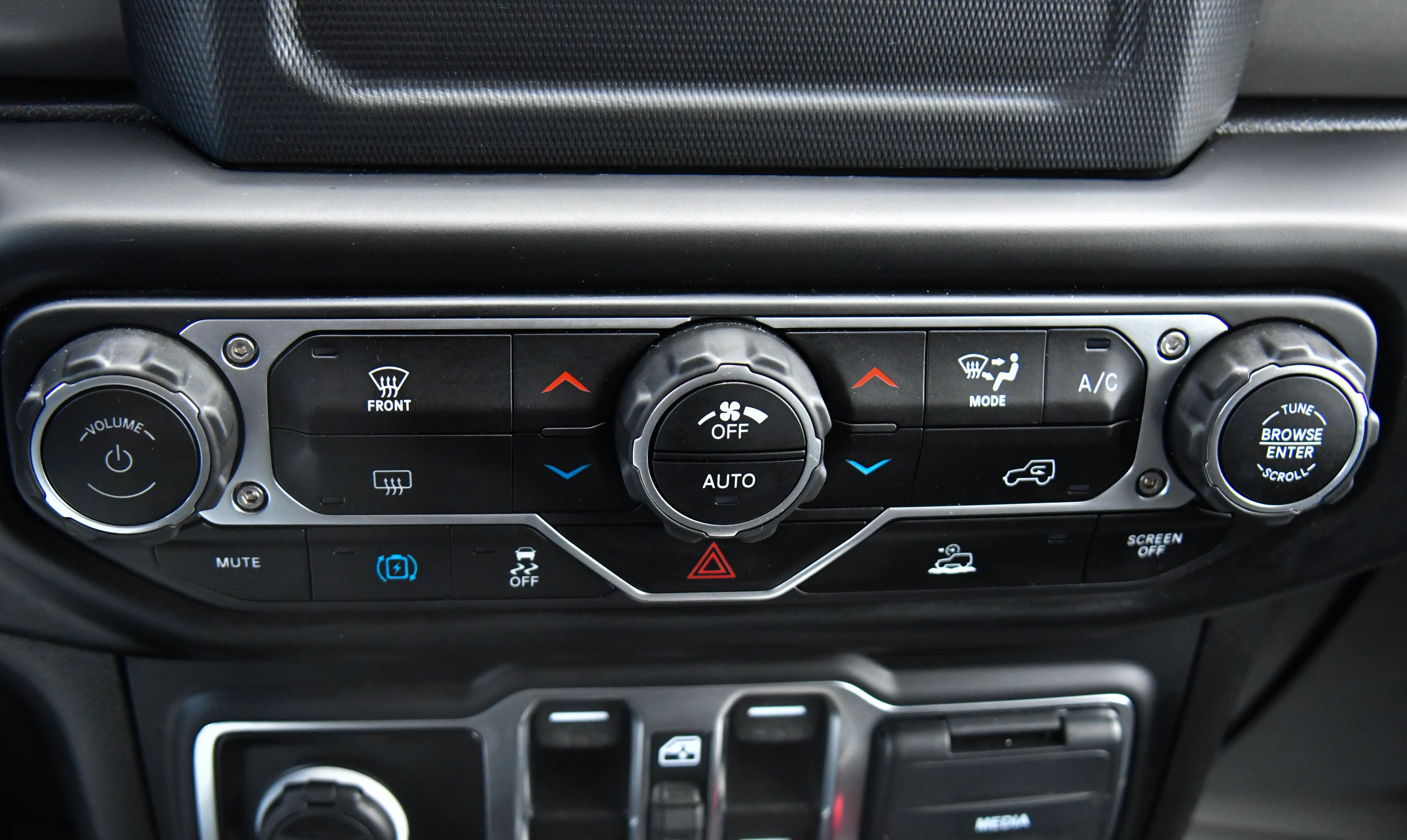 Used 2023 Jeep Wrangler Unlimited AWD/4WD image 23