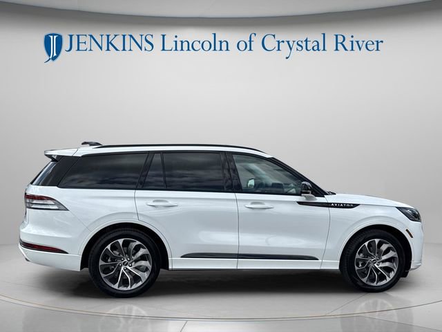 New 2026 Lincoln Aviator 2WD image 3