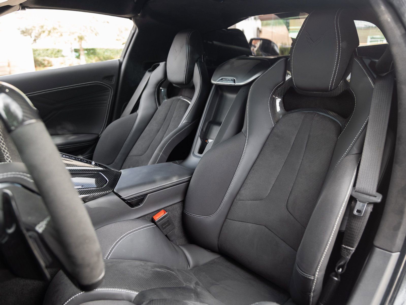 Used 2024 Chevrolet Corvette Z06 w/ Z07 Performance Package image 5