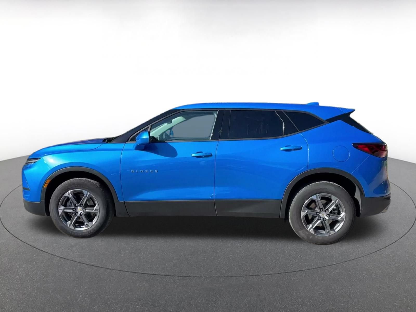 Used 2026 Chevrolet Blazer LT FWD image 8