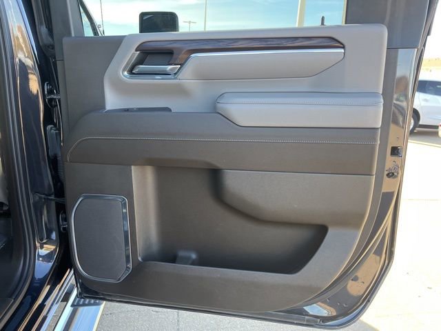 Used 2024 GMC Sierra 2500 SLT w/ SLT Premium Package image 47