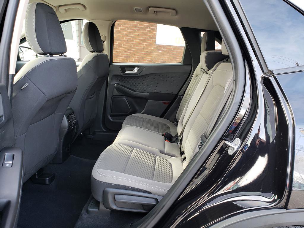 Used 2020 Ford Escape SE image 10