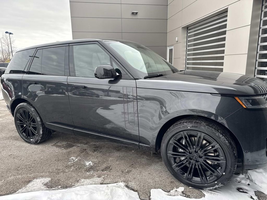 New 2026 Land Rover Range Rover SE image 9