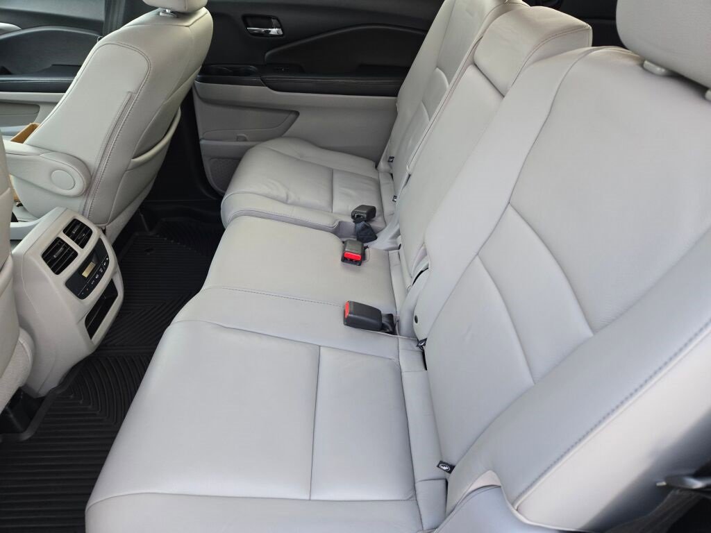 Used 2018 Honda Pilot EX-L image 18