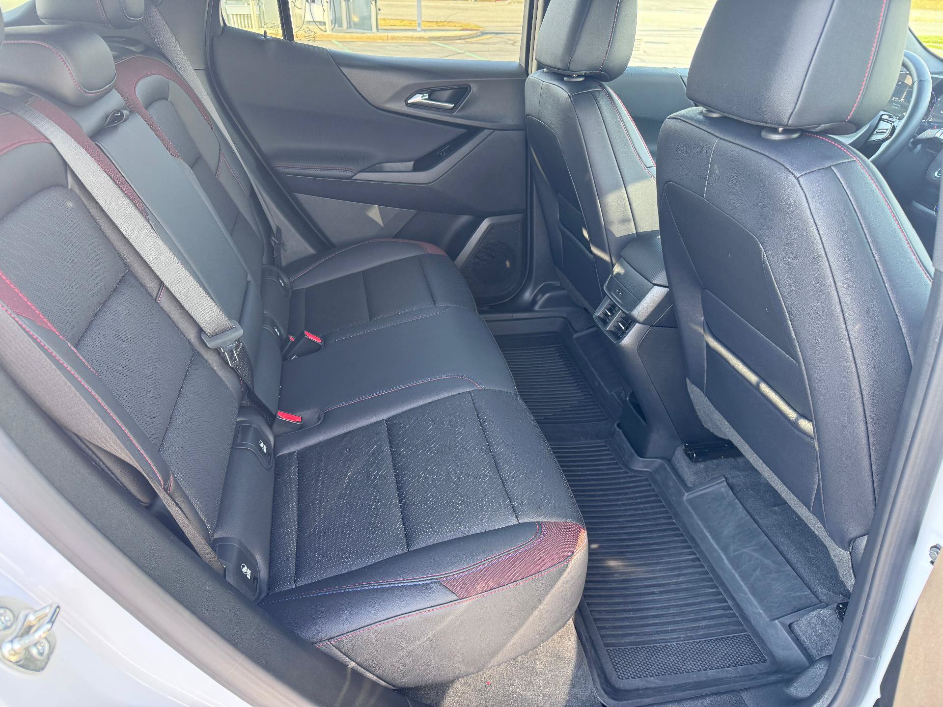 Used 2026 Chevrolet Equinox RS w/ Safety and Technology Package AWD/4WD image 21