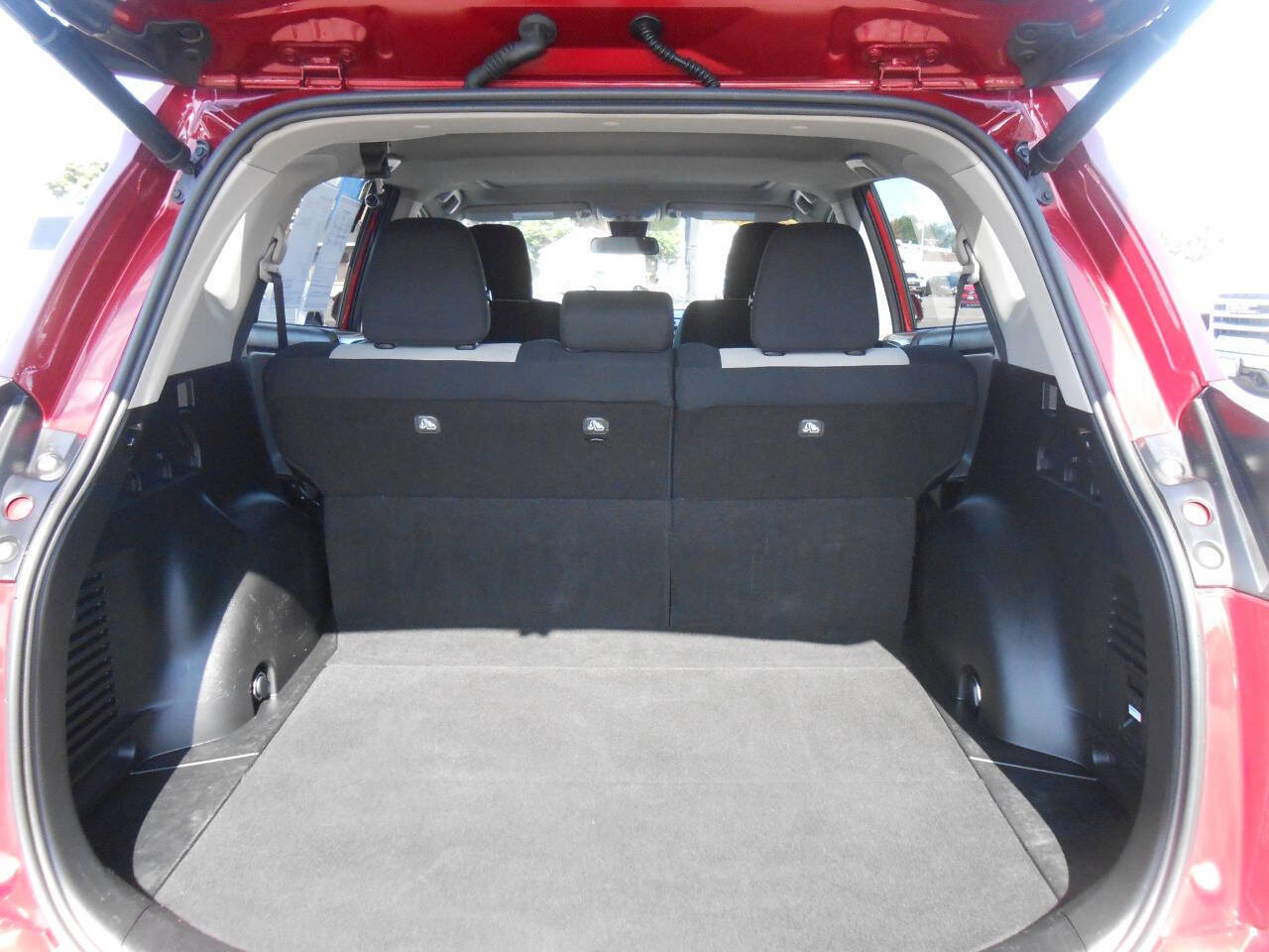 Used 2018 Toyota RAV4 Adventure w/ Cold Weather Package image 22