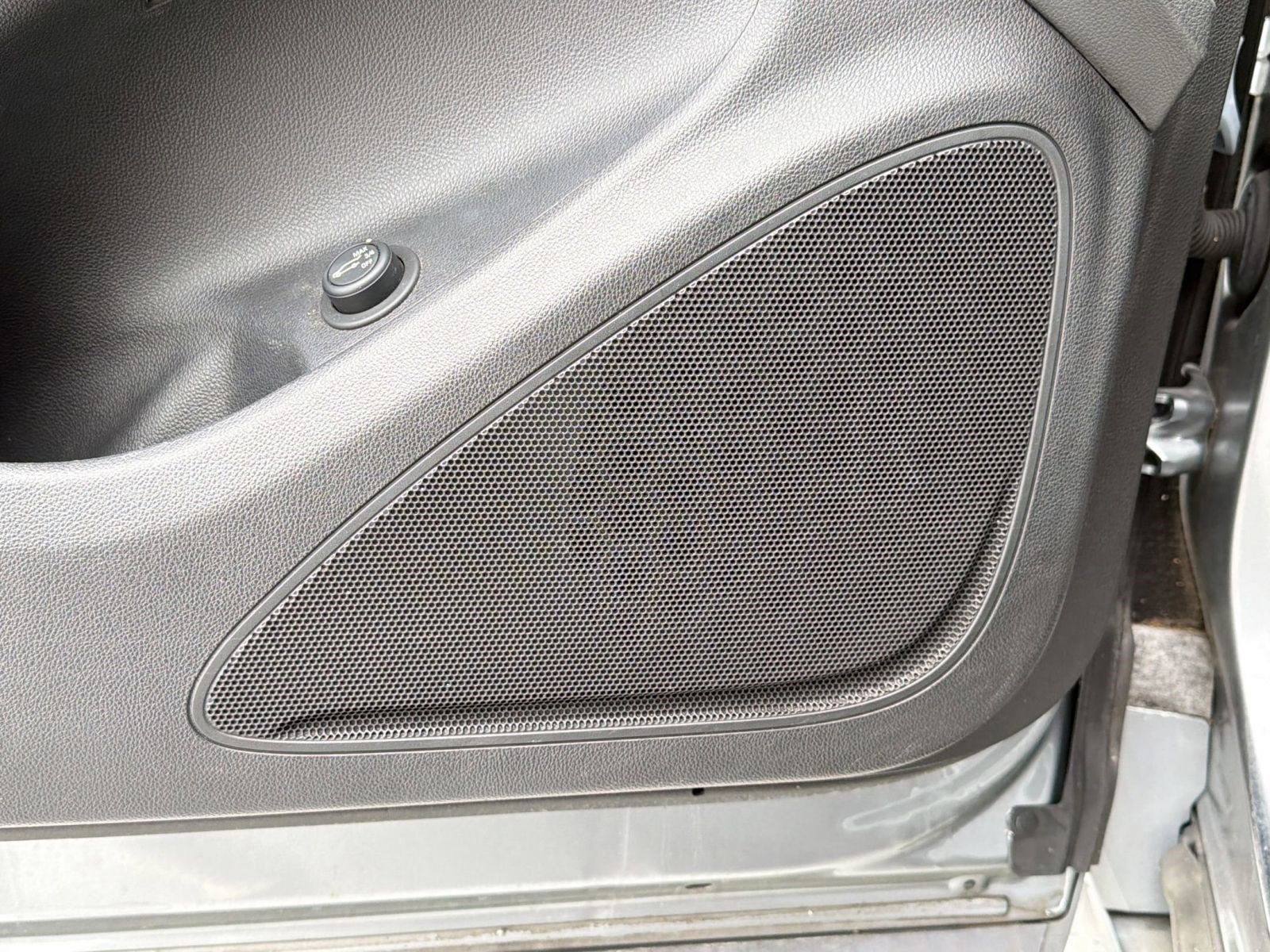 Used 2020 Buick Envision Essence image 22