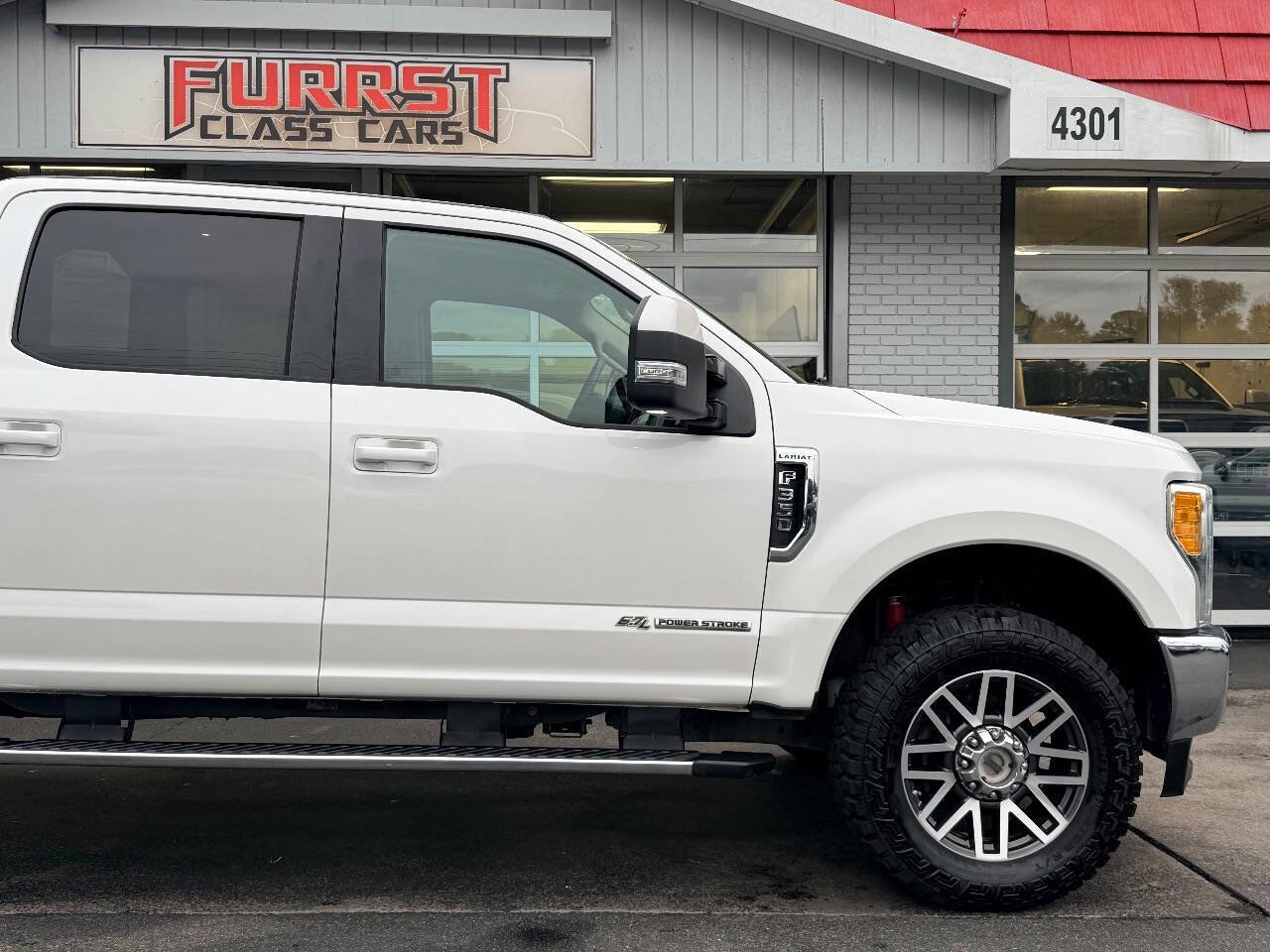 Used 2017 Ford F350 Lariat w/ FX4 Off-Road Package image 13