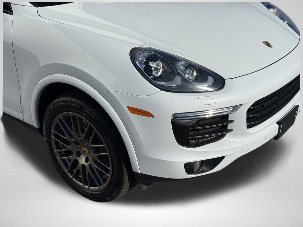 Used 2017 Porsche Cayenne Platinum Edition image 10