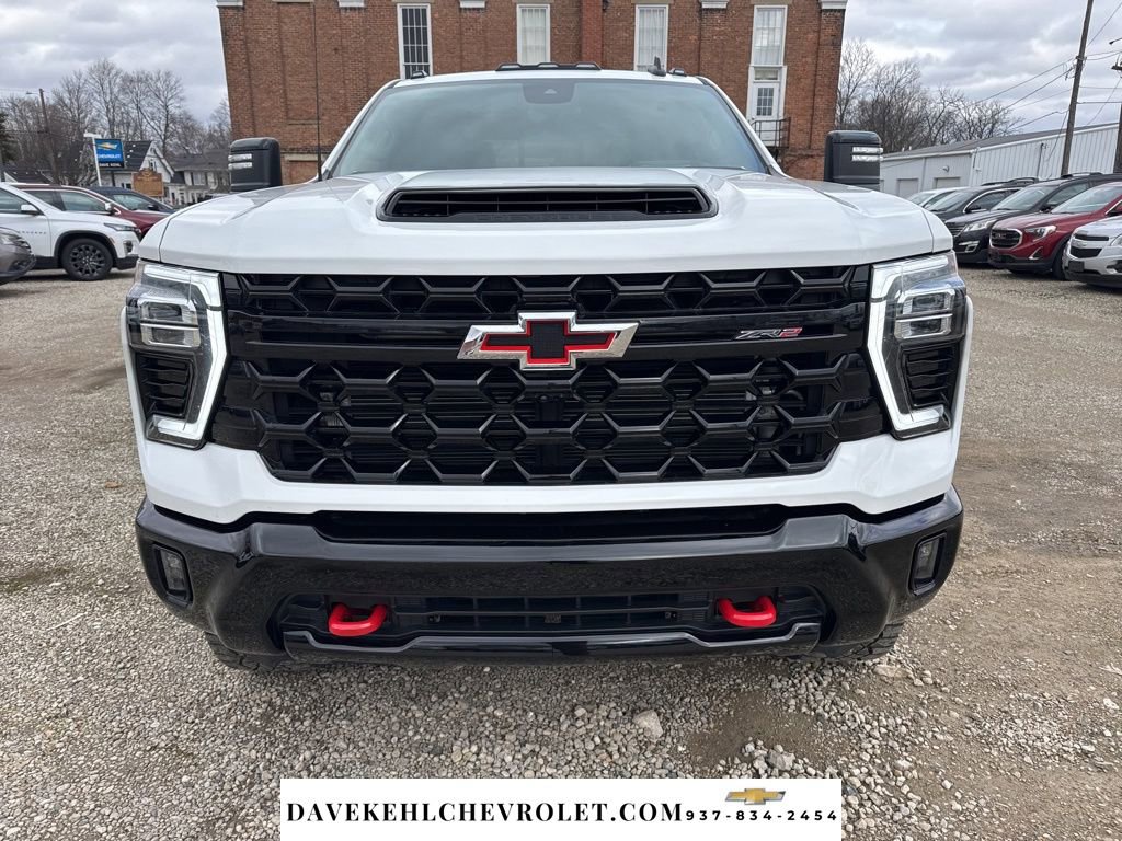 Used 2024 Chevrolet Silverado 2500 ZR2 w/ Technology Package image 8