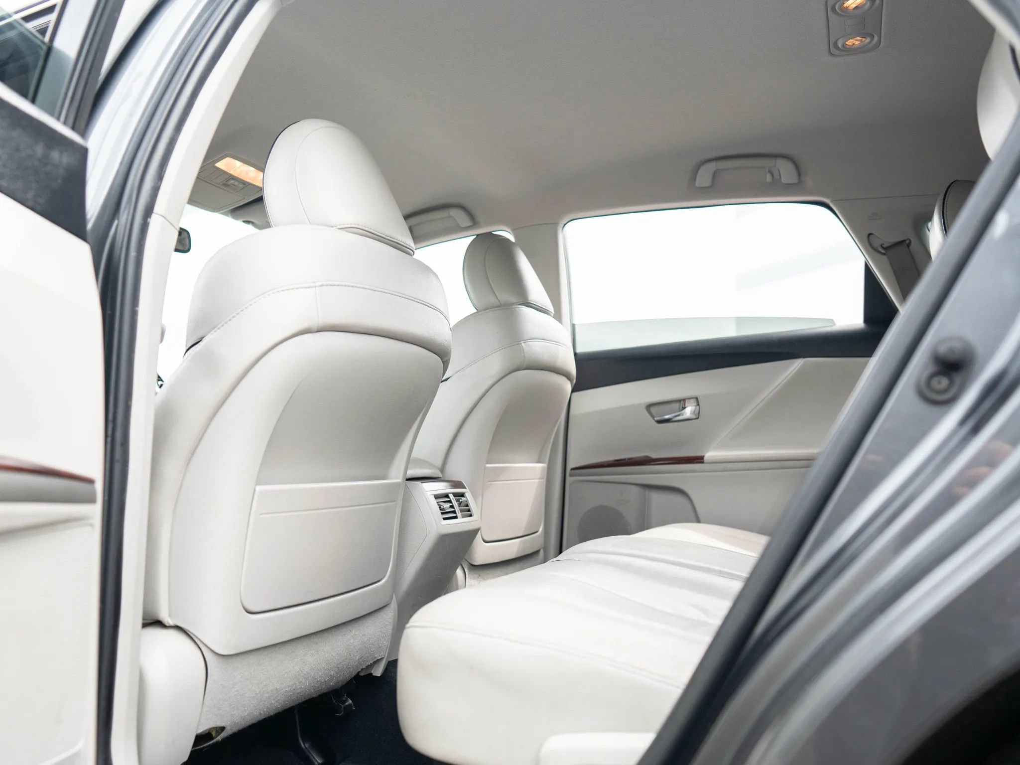 Used 2009 Toyota Venza AWD image 22