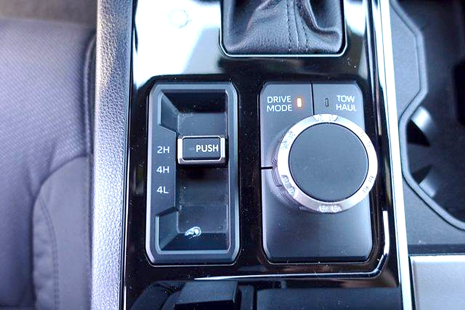 Certified 2025 Toyota Sequoia SR5 AWD/4WD image 20