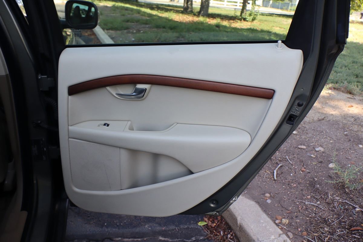 Used 2009 Volvo XC70 T6 image 25