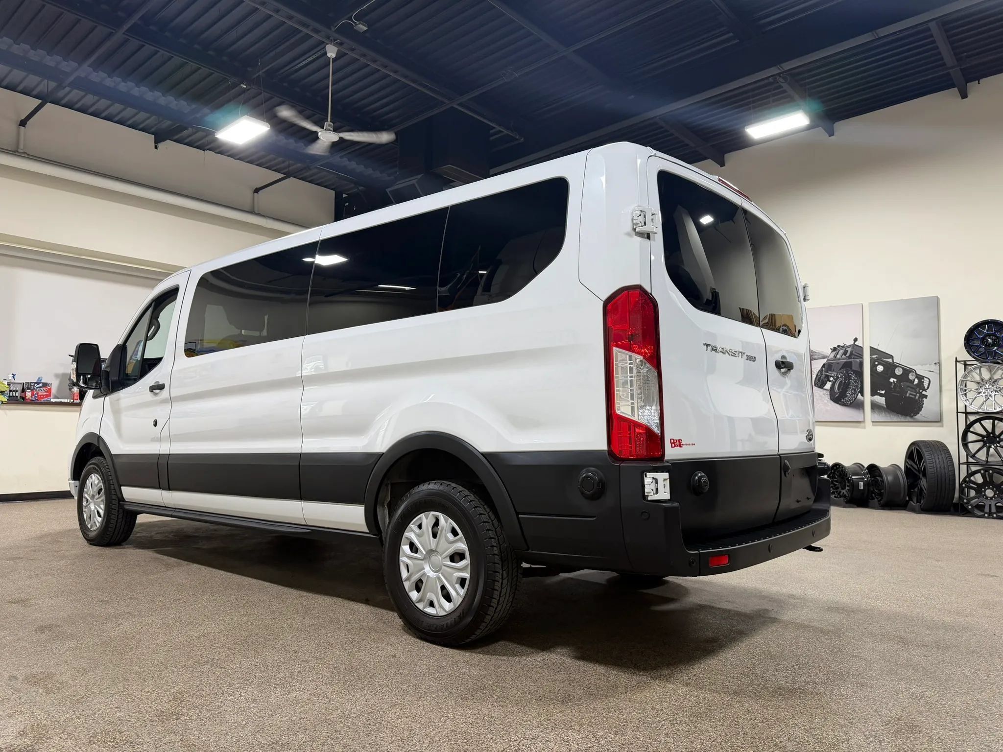 Used 2020 Ford Transit 350 XLT RWD image 12