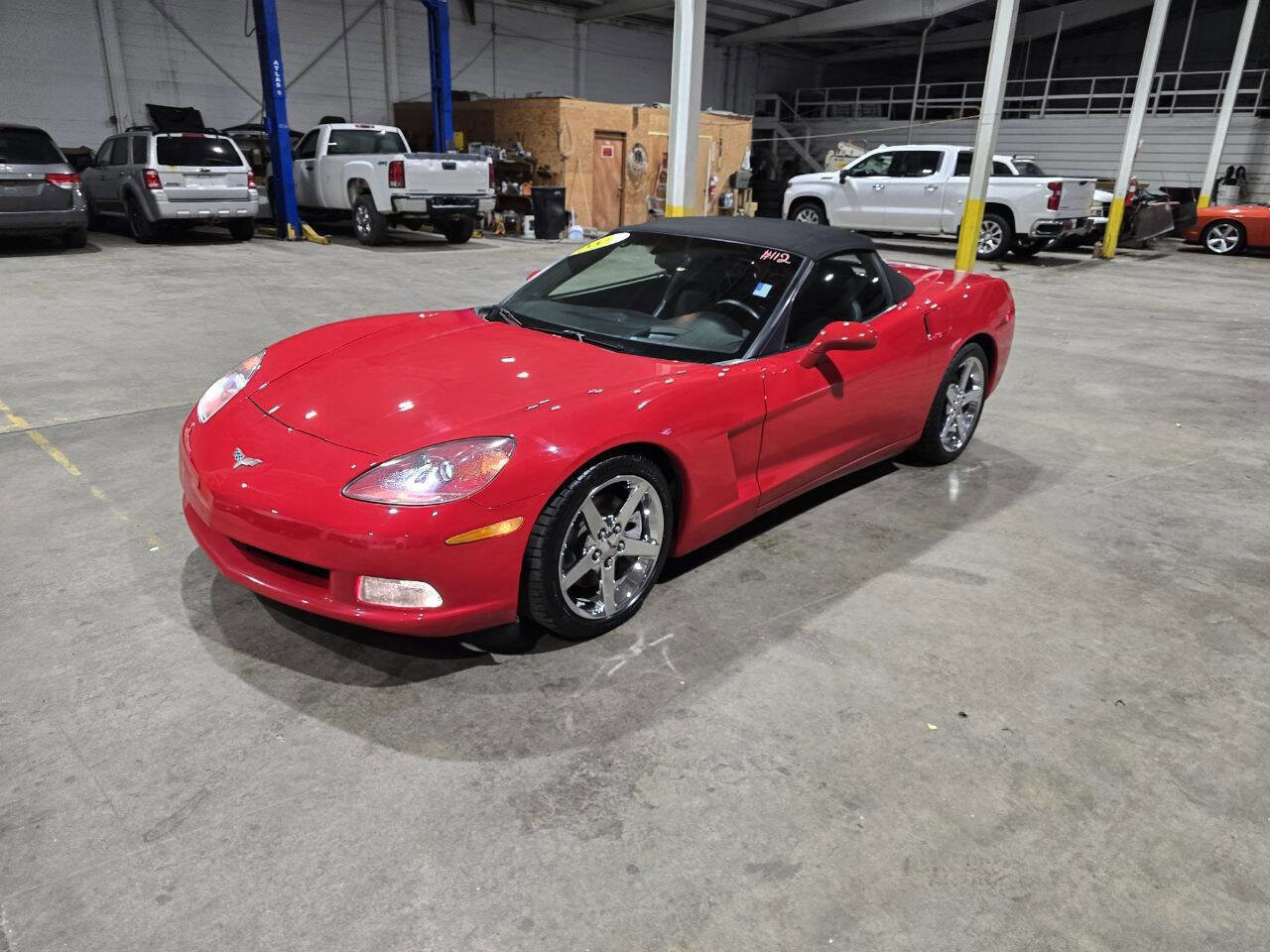 Used 2007 Chevrolet Corvette Convertible w/ Preferred Equipment Group image 2