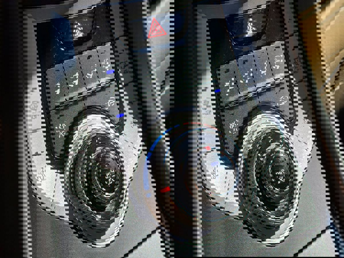 Used 2012 Hyundai Elantra Limited w/ Technology Pkg 5 image 36