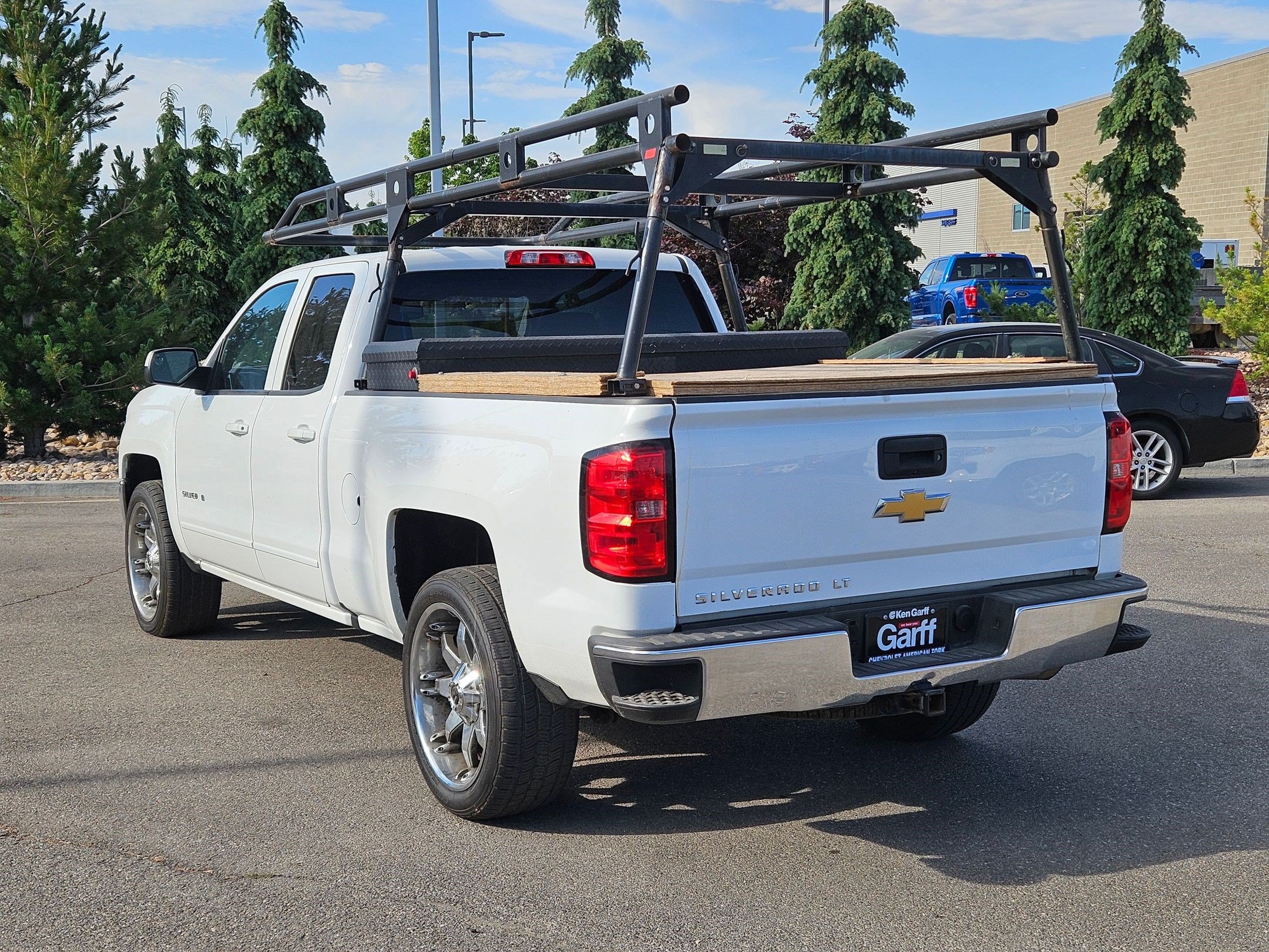 Used 2017 Chevrolet Silverado 1500 LT w/ All Star Edition AWD/4WD image 5