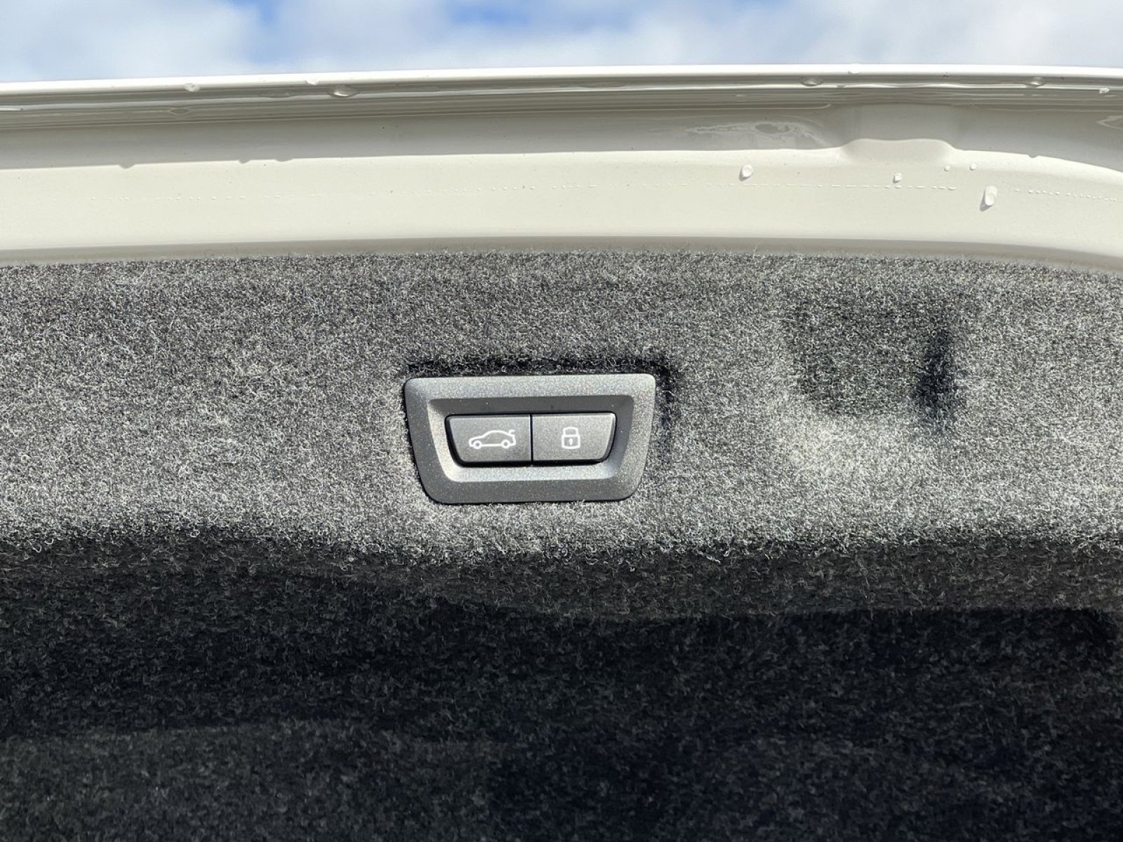 Certified 2025 BMW 530i xDrive w/ Premium Package image 24