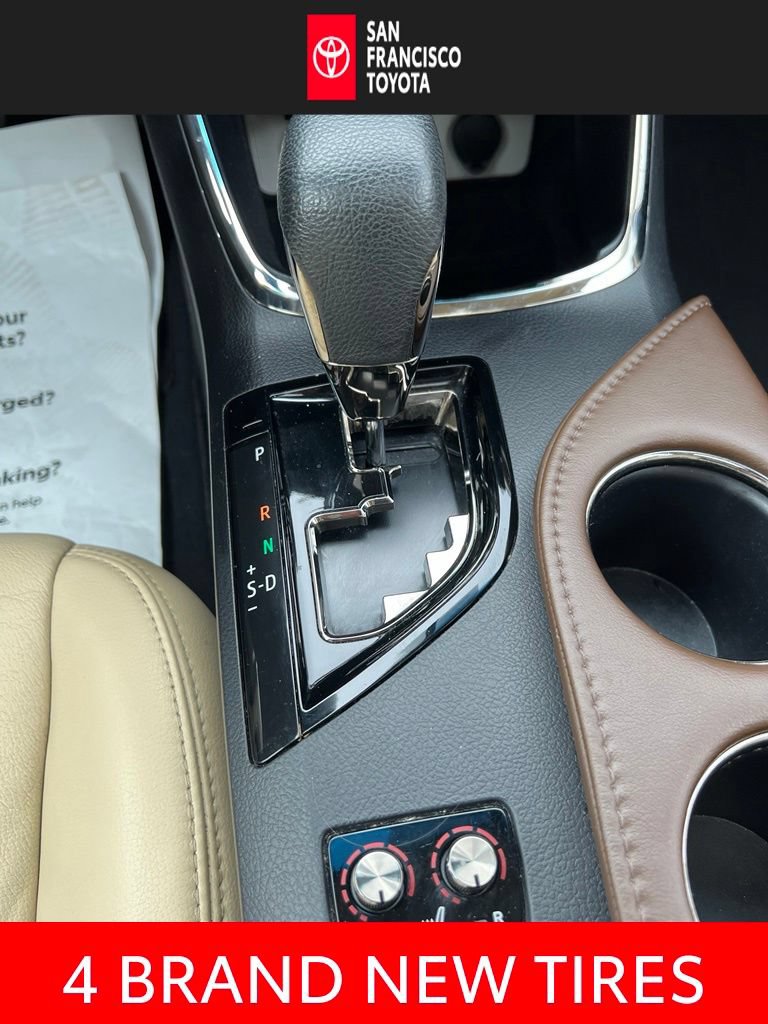 Used 2014 Toyota Avalon XLE Premium FWD image 25