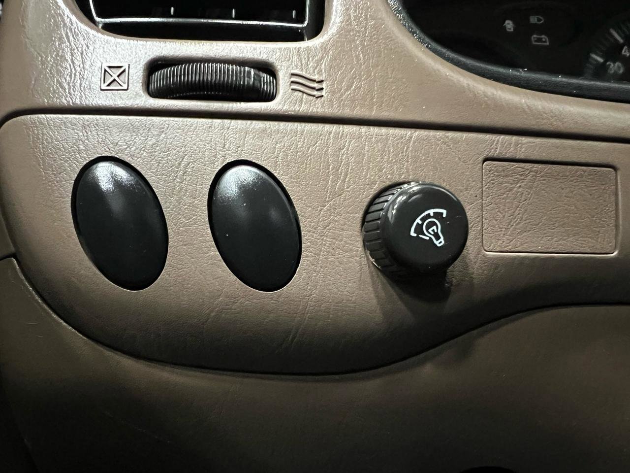 Used 2000 Toyota Tundra 2WD Regular Cab image 26