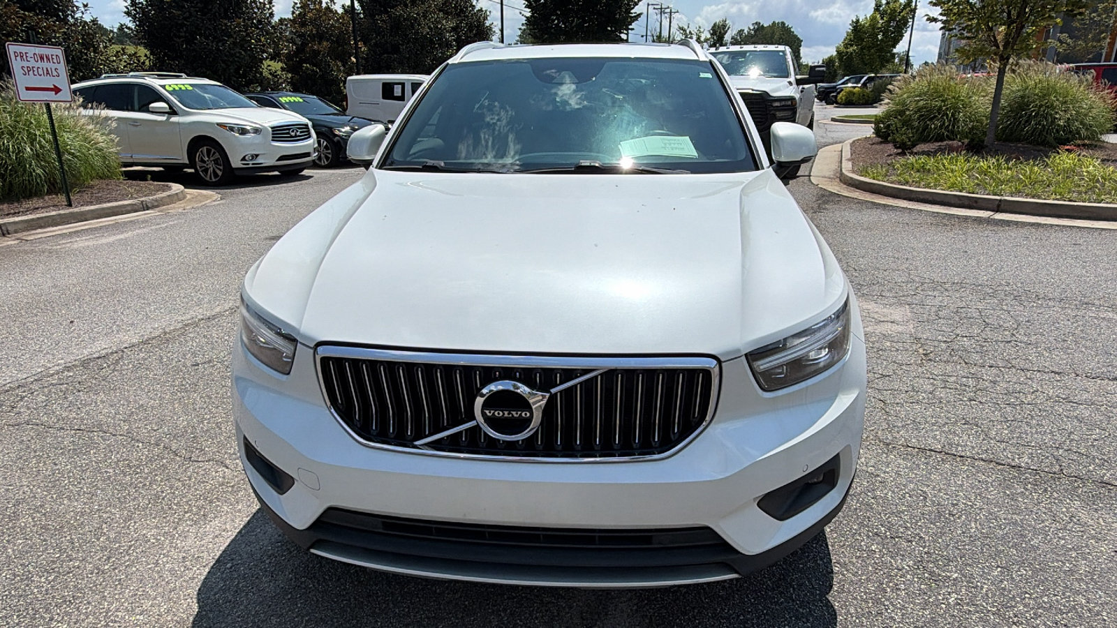 Used 2021 Volvo XC40 T5 Inscription w/ Protection Package Premier AWD/4WD image 3