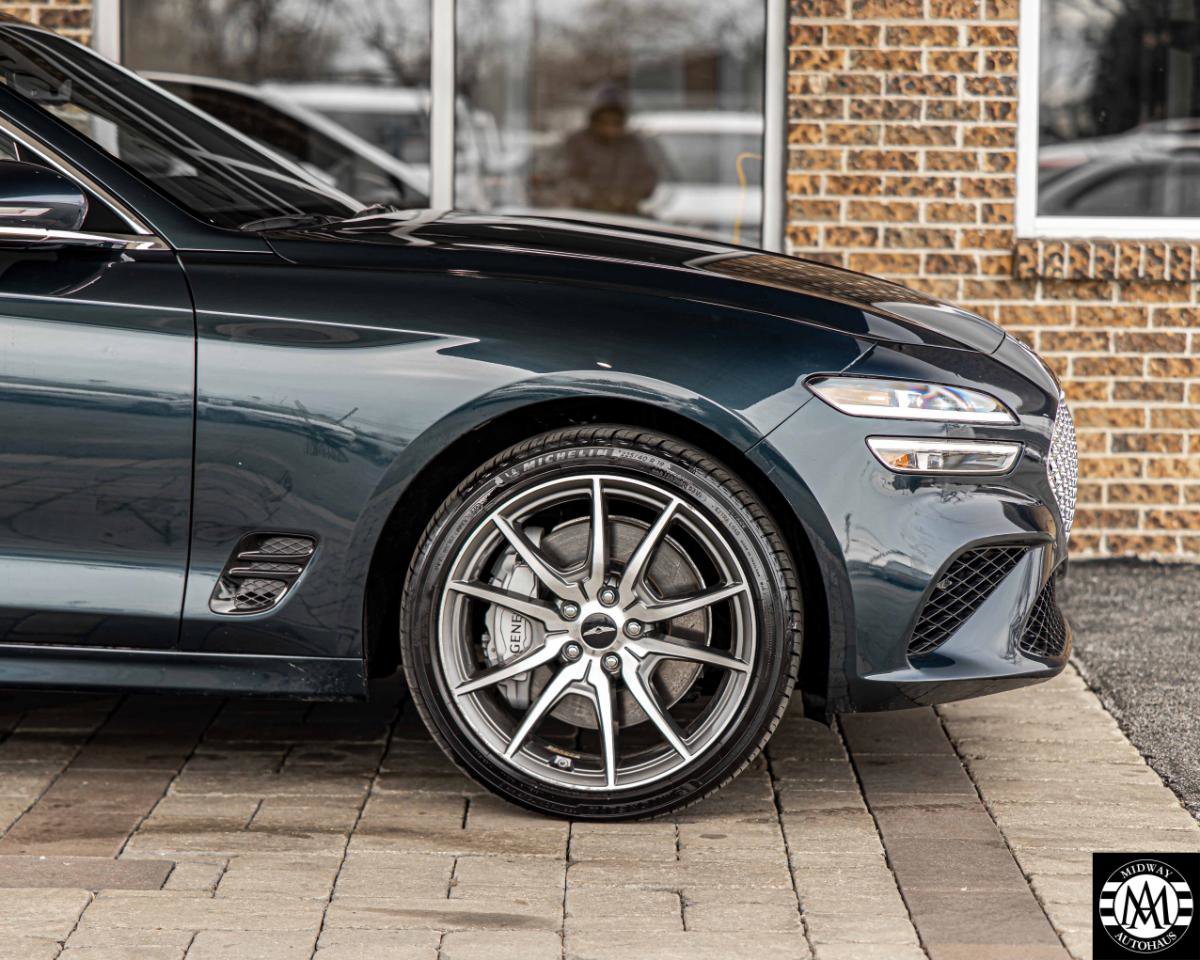 Used 2025 Genesis G70 2.5T RWD image 5