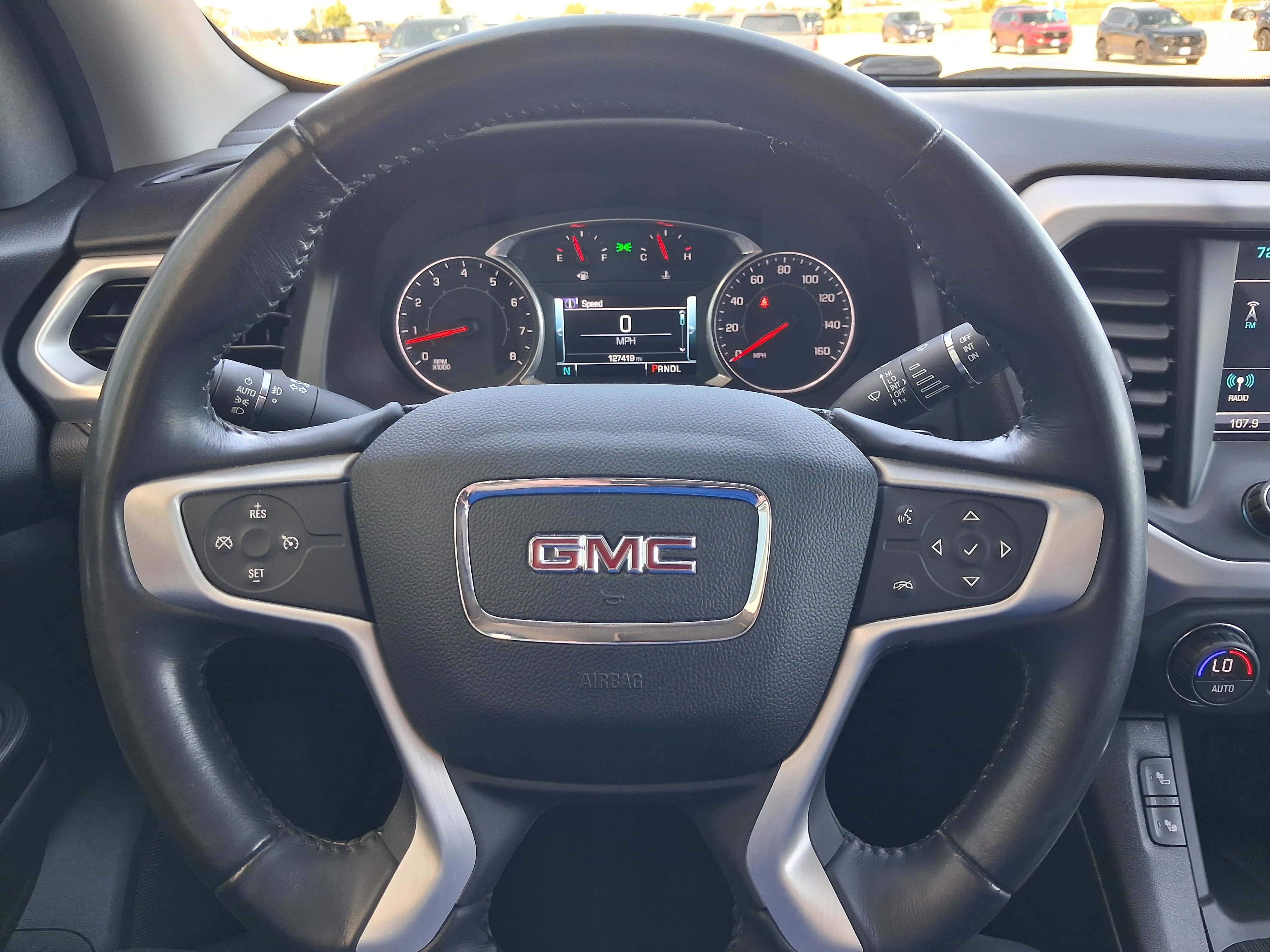Used 2018 GMC Acadia SLT AWD/4WD image 9