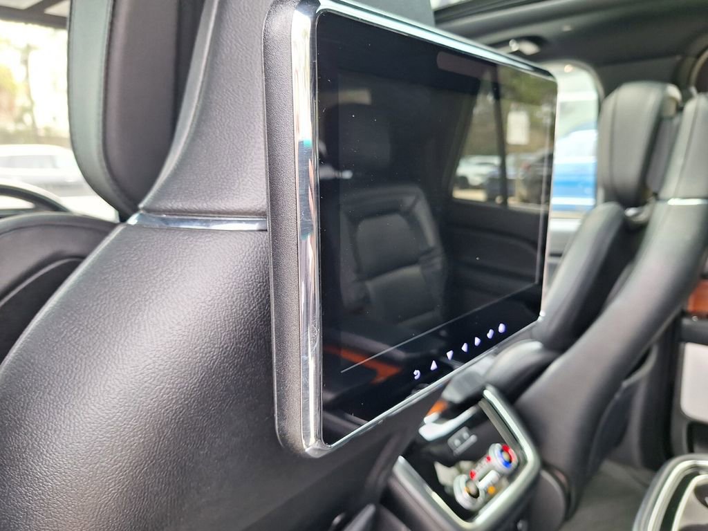 Used 2018 Lincoln Navigator L Reserve w/ Technology Package image 25