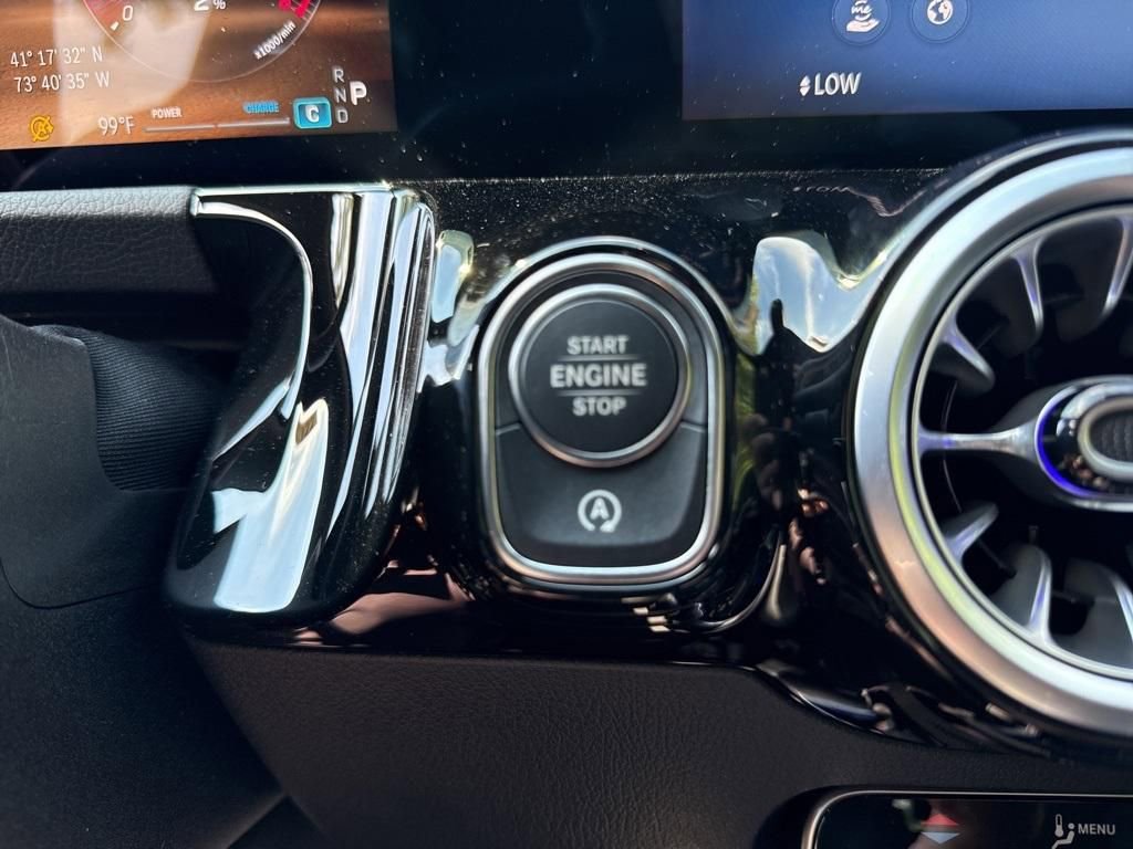 Used 2026 Mercedes-Benz GLA 250 4MATIC image 30