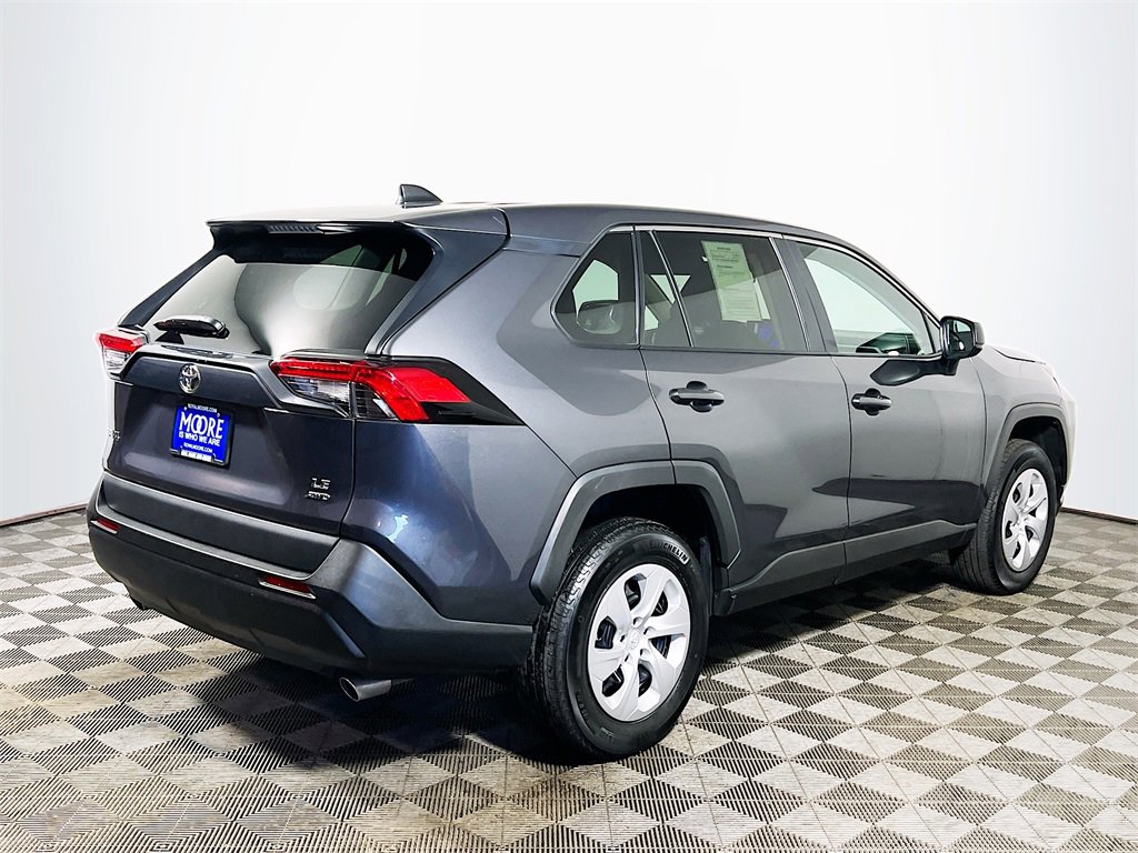 Used 2024 Toyota RAV4 LE image 8