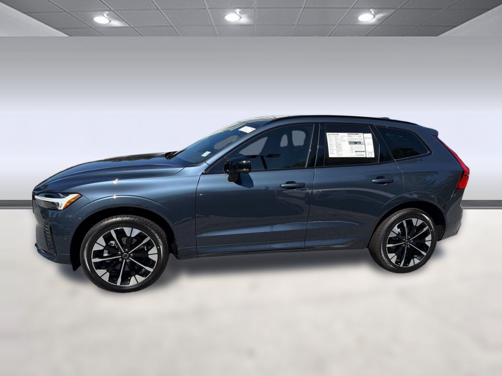 New 2026 Volvo XC60 B5 Plus w/ Protection Package Premier AWD/4WD image 2
