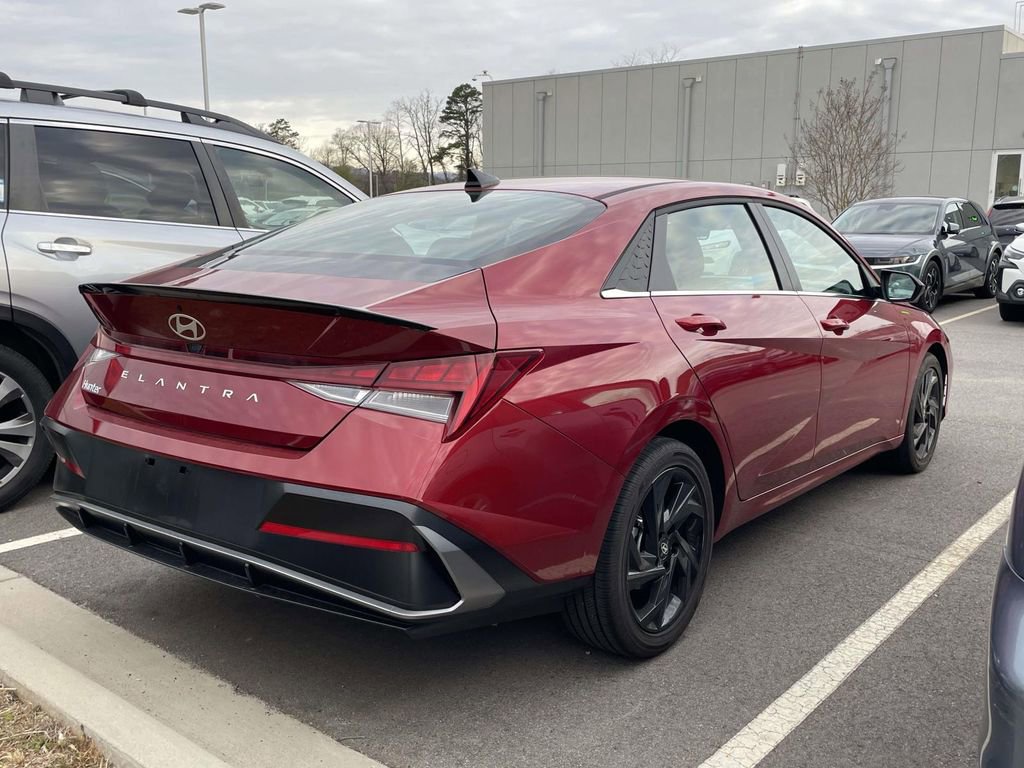 Certified 2026 Hyundai Elantra SEL Sport Premium image 5