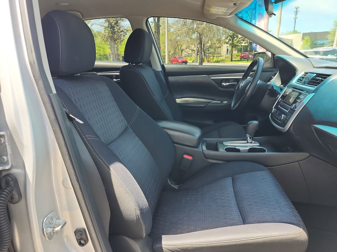 Used 2016 Nissan Altima 2.5 SV image 18