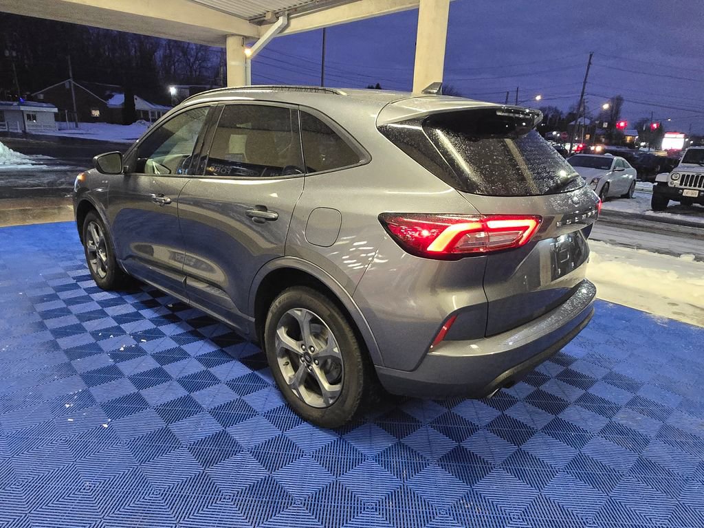 Used 2023 Ford Escape ST-Line image 4