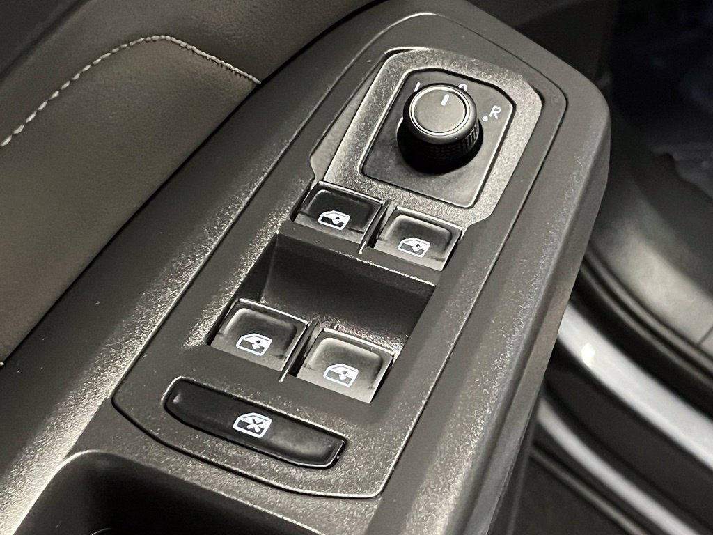 Used 2023 Volkswagen Atlas SE w/ Panoramic Sunroof Package FWD image 19